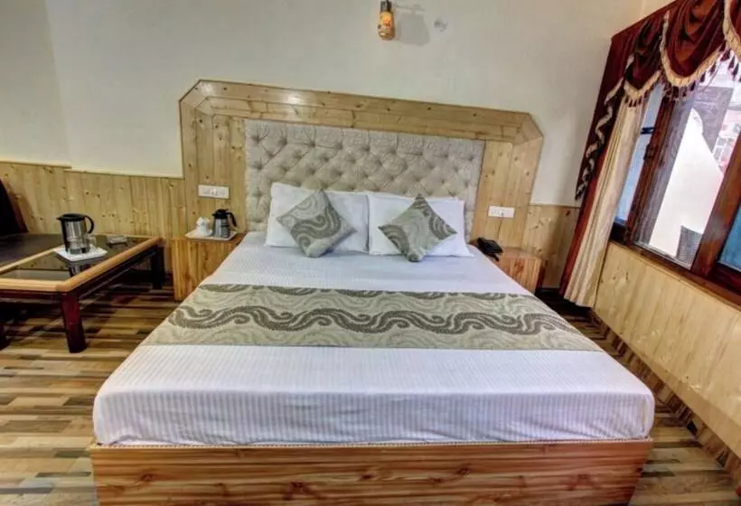 ホテル Goroomgo Highway Inn Manali