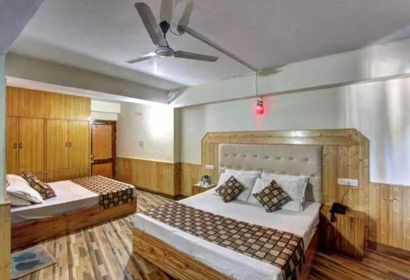 ホテル Goroomgo Highway Inn Manali