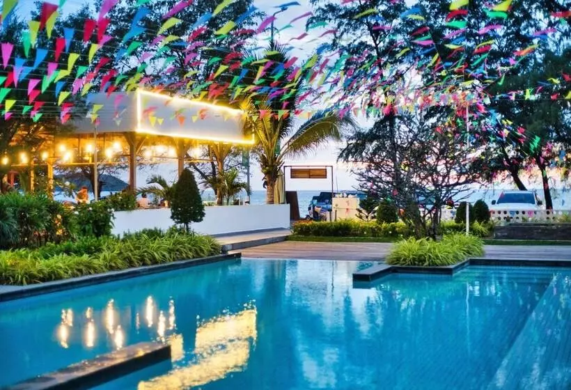 Hotelli Naiya Sea Resort