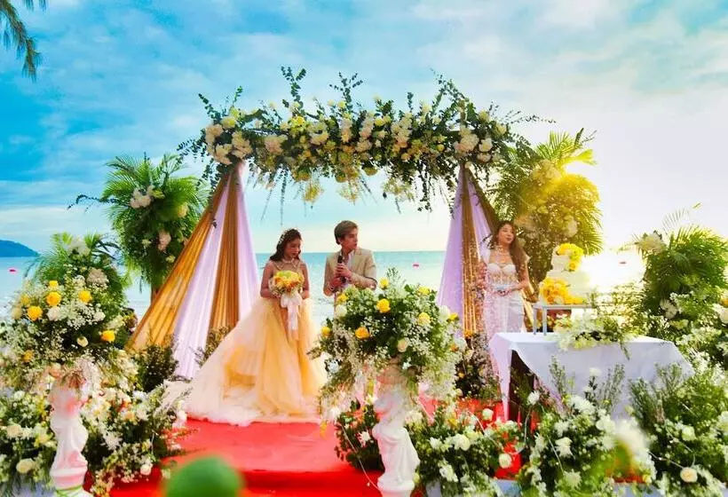 Hotelli Naiya Sea Resort