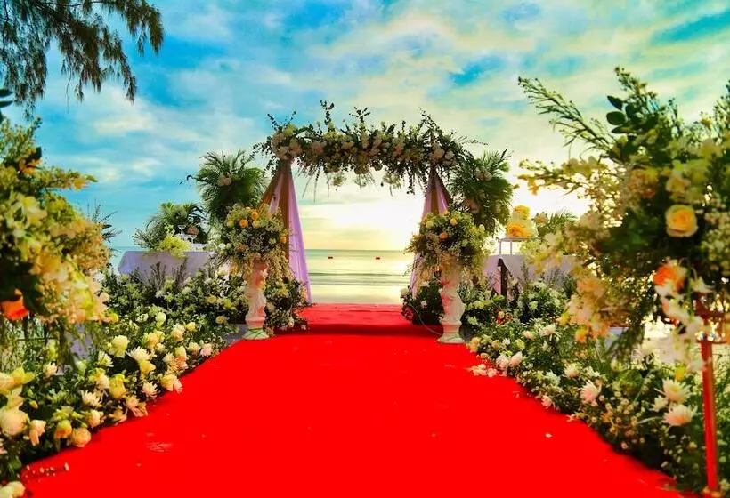 Hotelli Naiya Sea Resort