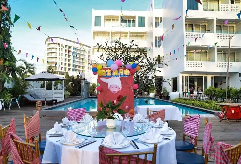 Hotelli Naiya Sea Resort