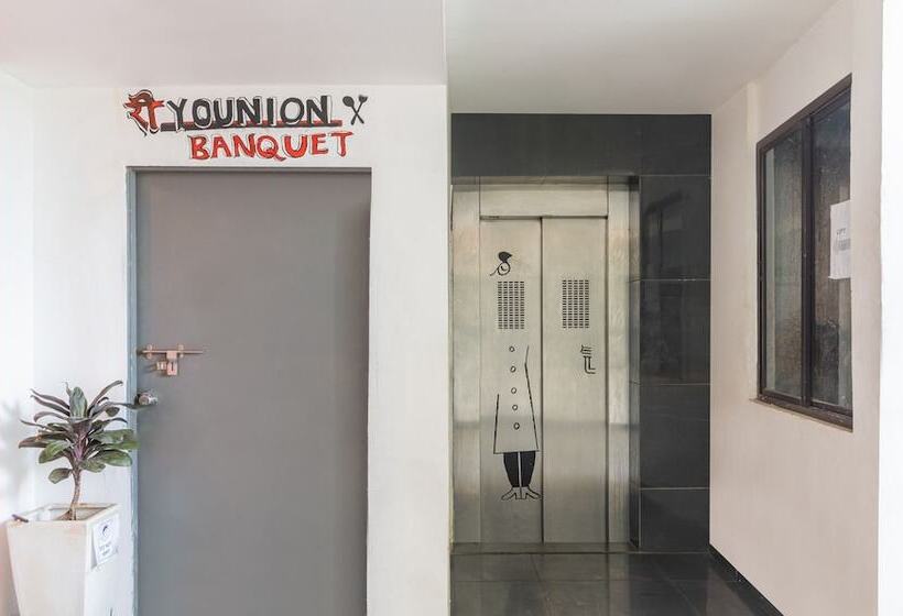 Hotelli Treebo Trend The Square