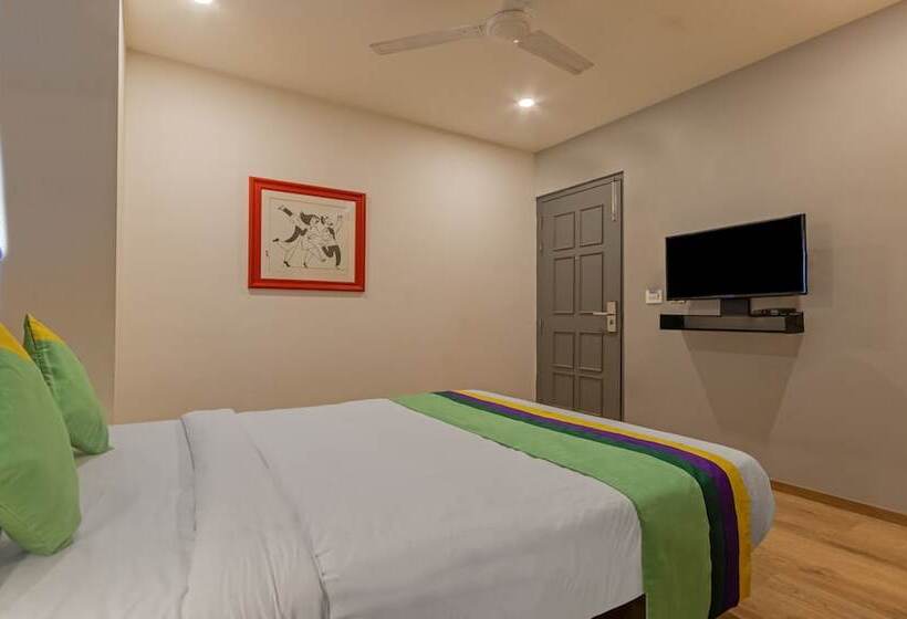 Hotelli Treebo Trend The Square