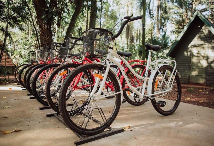 Отель Overo Lodge & Selva