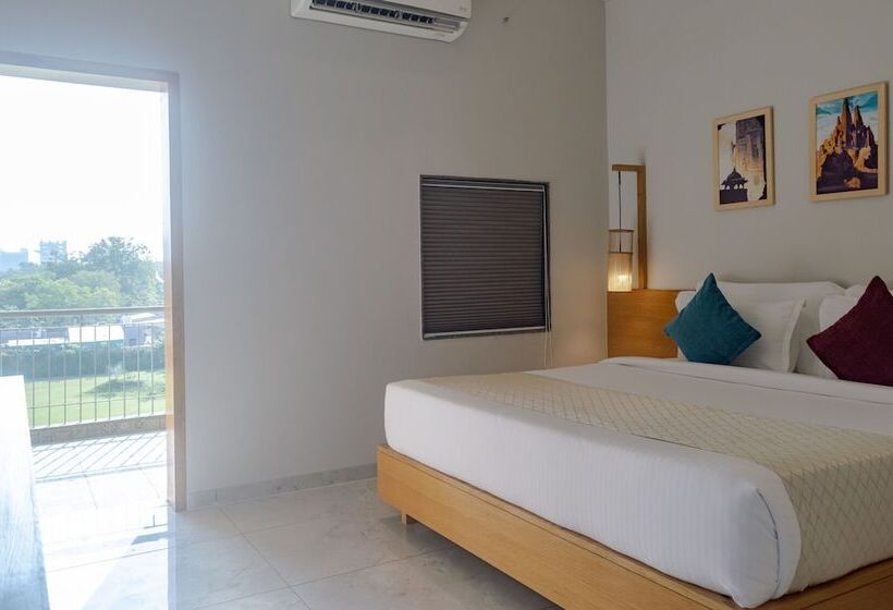 هتل Pathikashram Nilaya