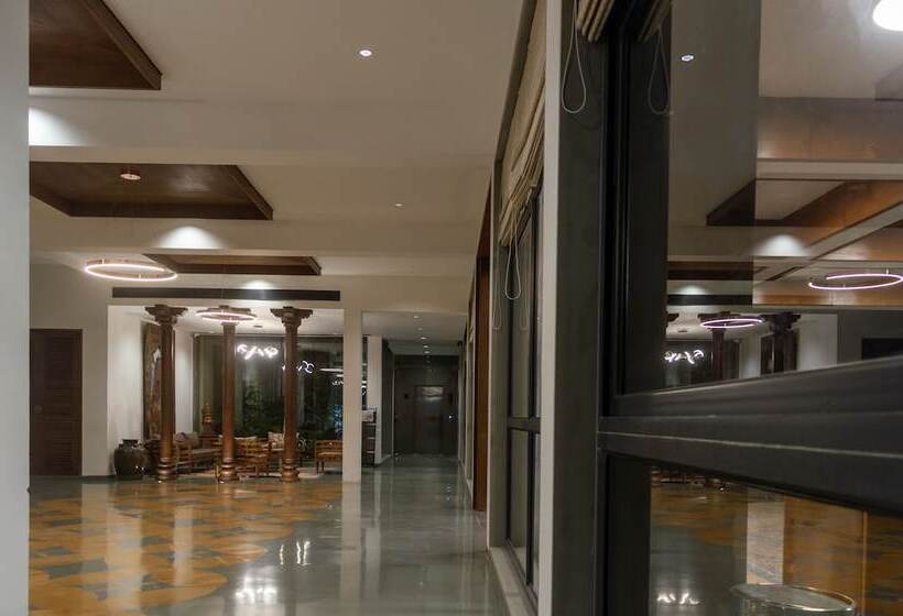 هتل Pathikashram Nilaya