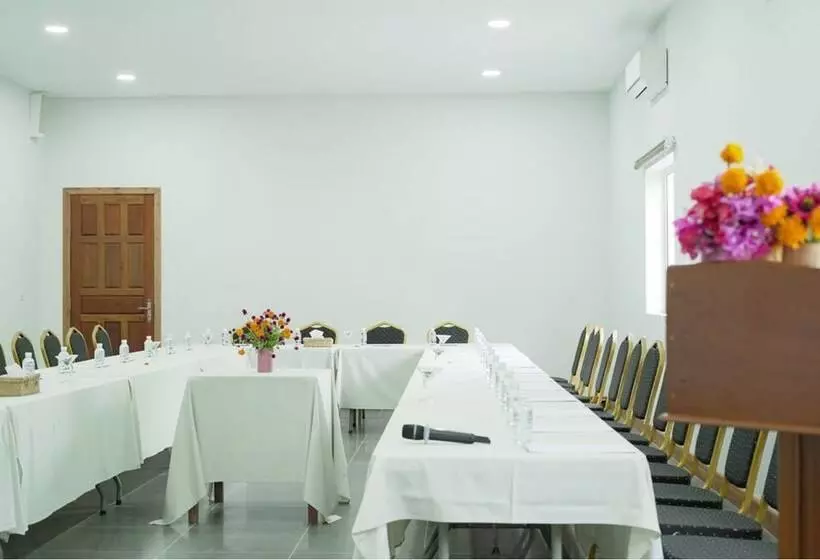 هتل Peam Snea Resort
