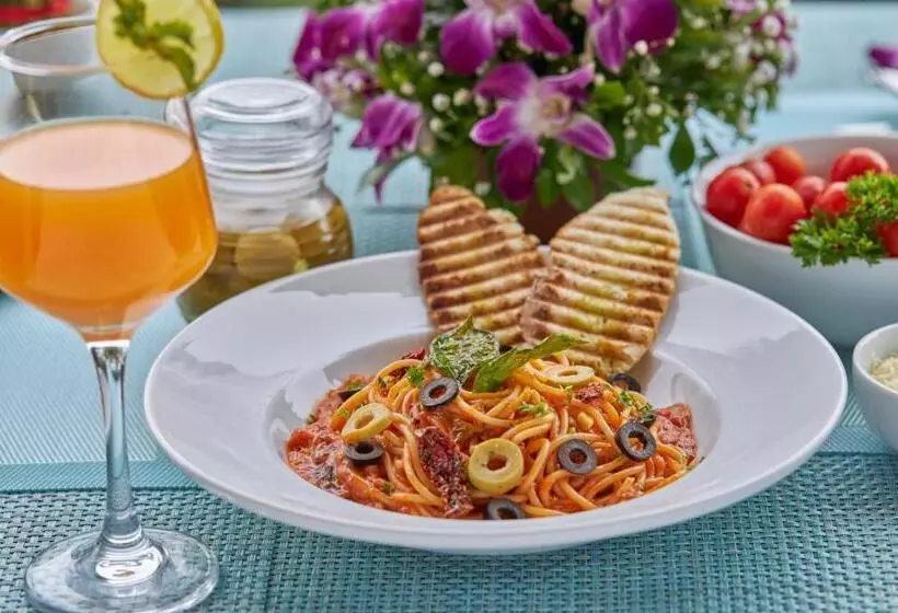 Hotelli Regenta Central Imperial Candolim Goa