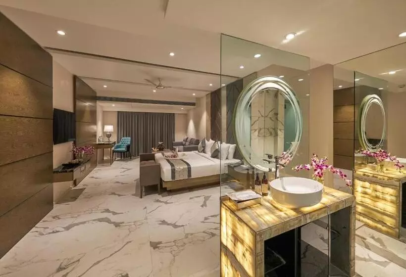 Hotelli Regenta Central Imperial Candolim Goa