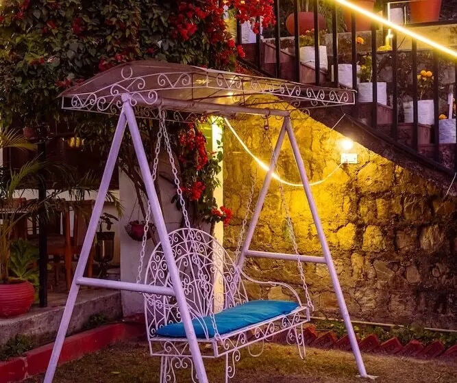 Hotelli The Bougainvillea Retreat Dehradun