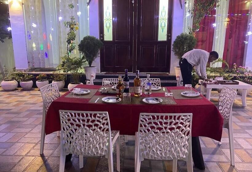 בית מלון כפרי The Bougainvillea Retreat Dehradun