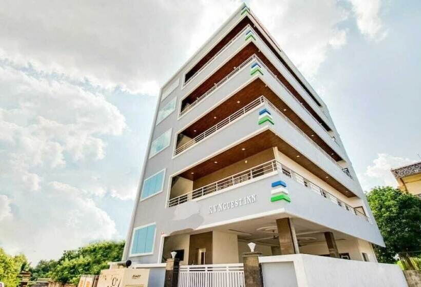 בית מלון כפרי Rvn Grand, Nellore