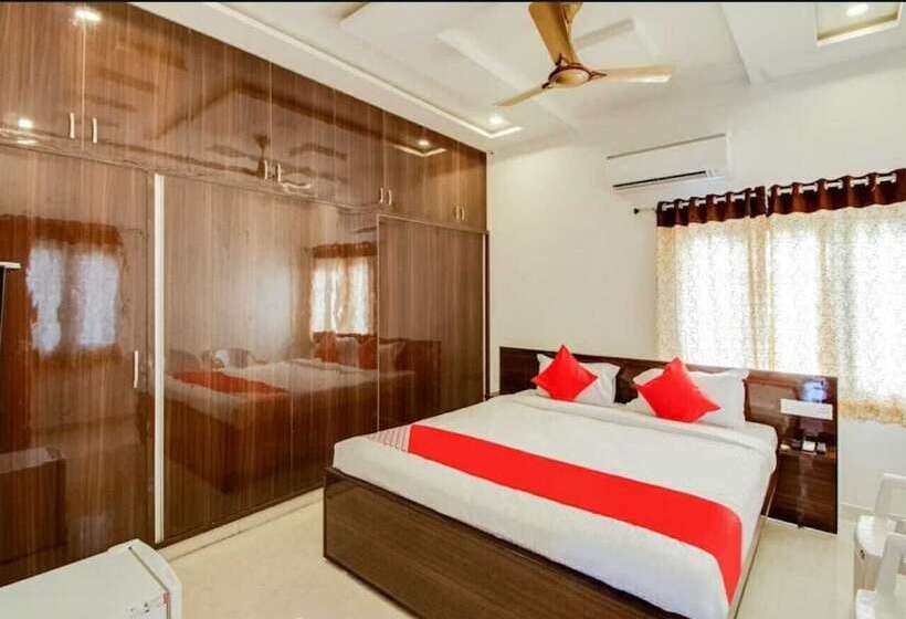 בית מלון כפרי Rvn Grand, Nellore