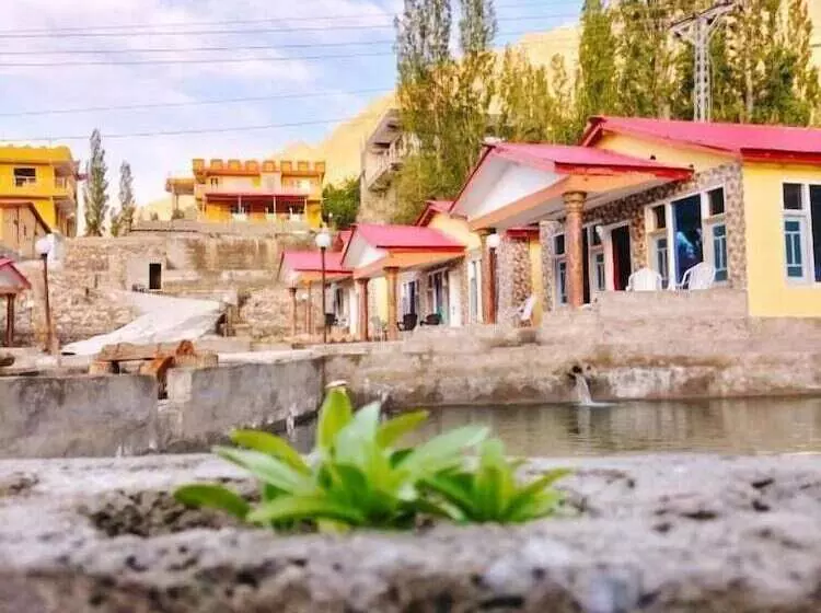 هتل Skardu View Point
