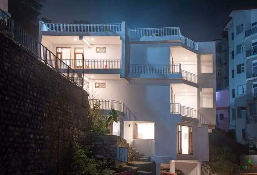 ホテル The Green Land Kasauli