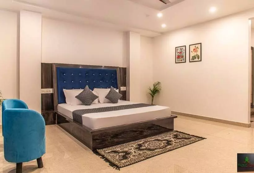 ホテル The Green Land Kasauli