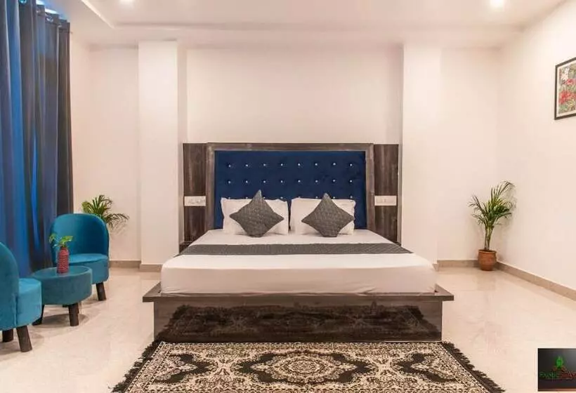 ホテル The Green Land Kasauli