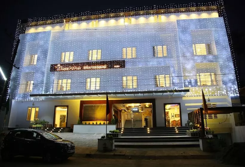 Hotelli Theertha International