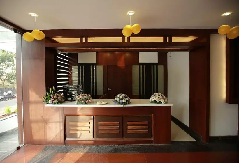 Hotelli Theertha International