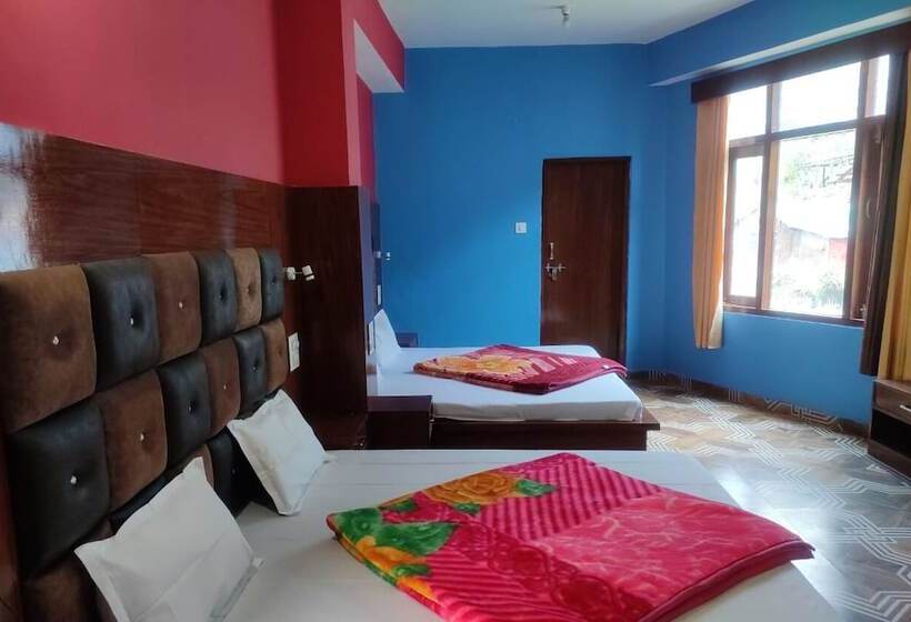 בית מלון כפרי Tosh Regency