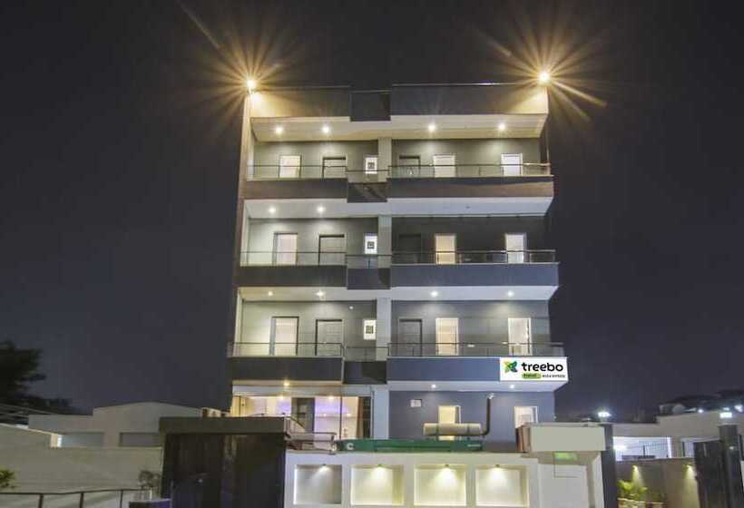 Hotel Treebo Noida Express