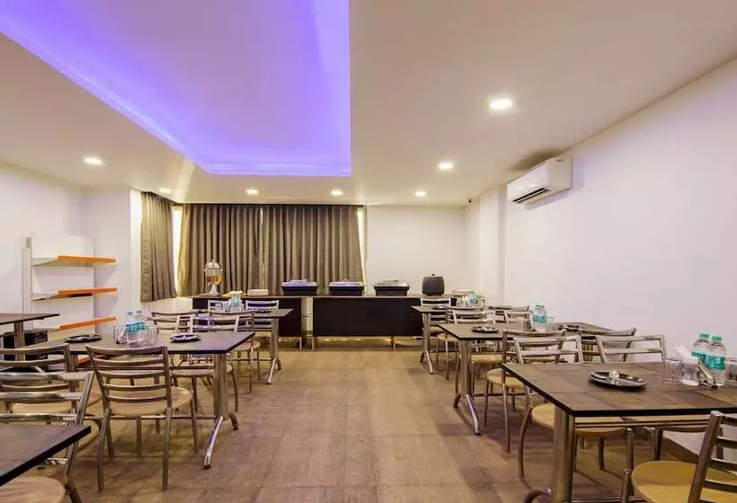Hotelli Treebo Noida Express