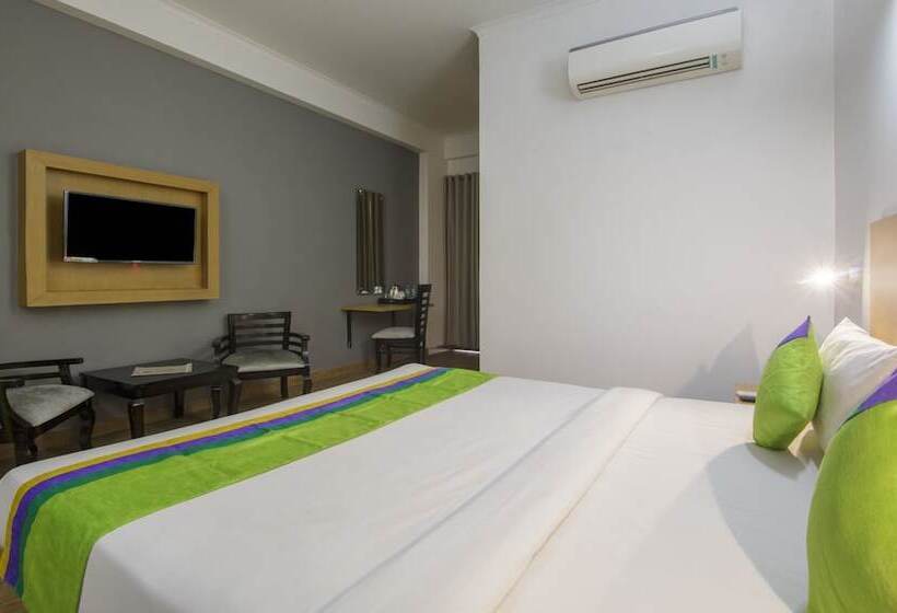 Hotel Treebo Noida Express