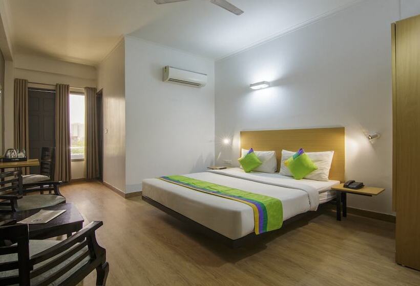 Hotel Treebo Noida Express