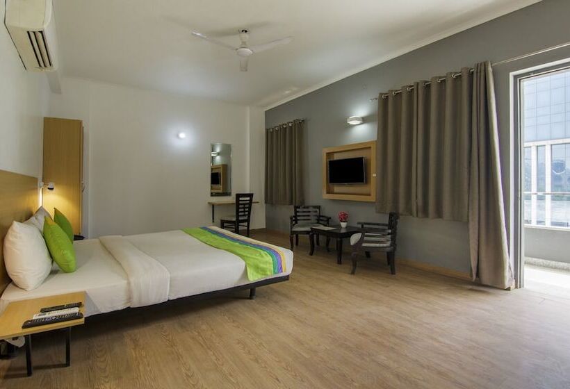 Hotel Treebo Noida Express