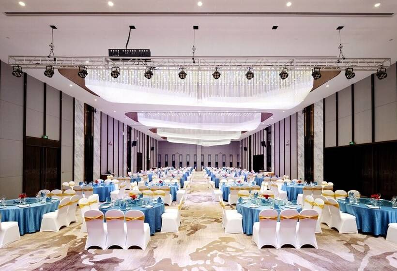 Отель White Swan Vyv