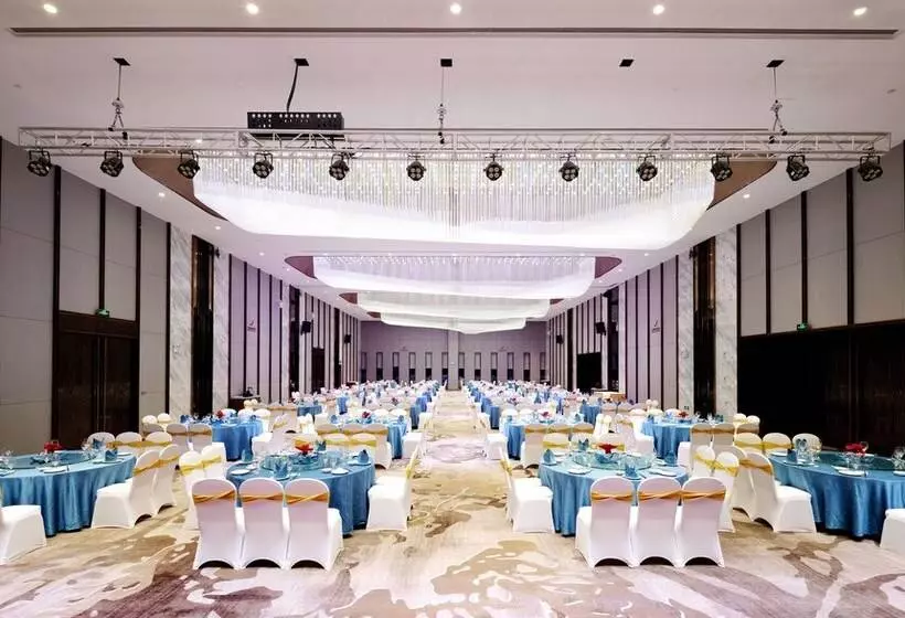 Hotelli White Swan Vyv