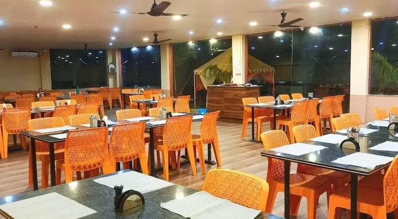 Unity Holiday Resort  Statue Of Unity