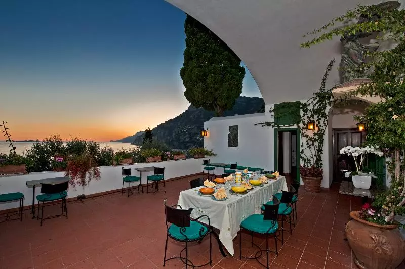 Villa Magenta
