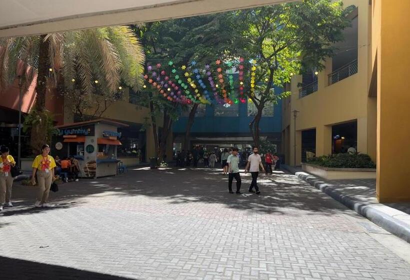 Art S Nest At Shore Residences