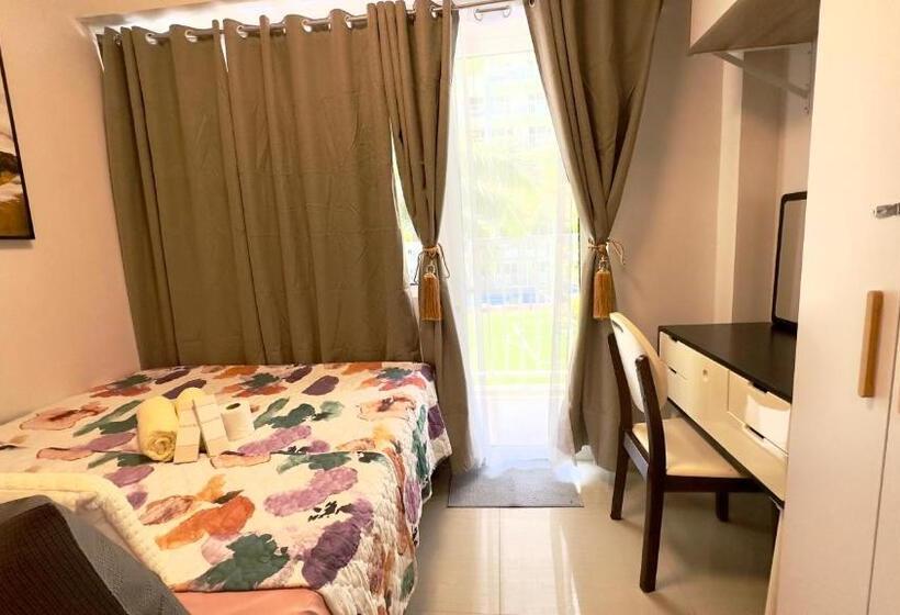 Art S Nest At Shore Residences