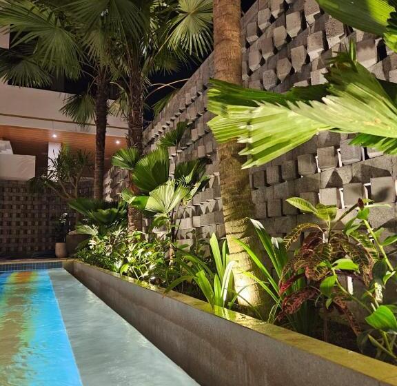 Отель Amandaya Canggu