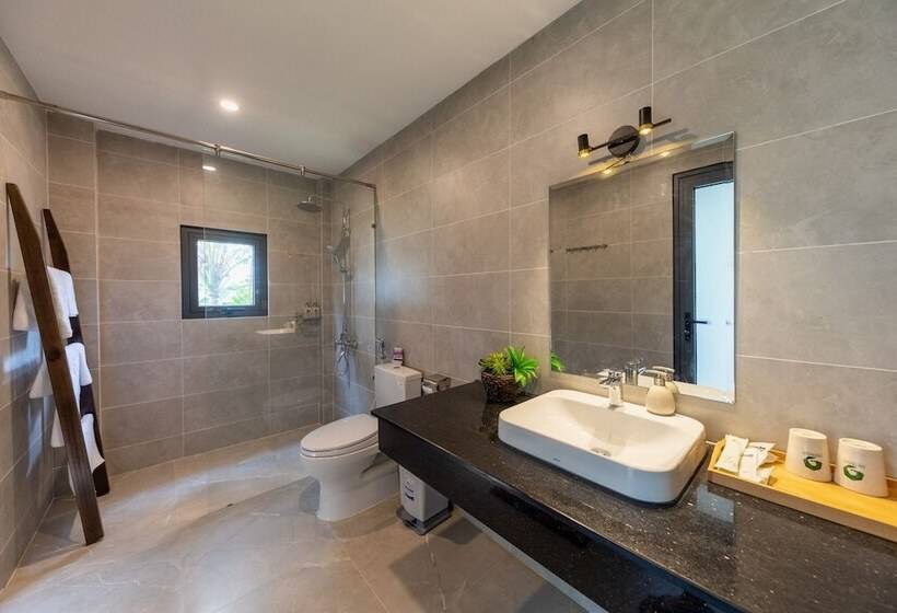 هتل Emerald Garden Retreat