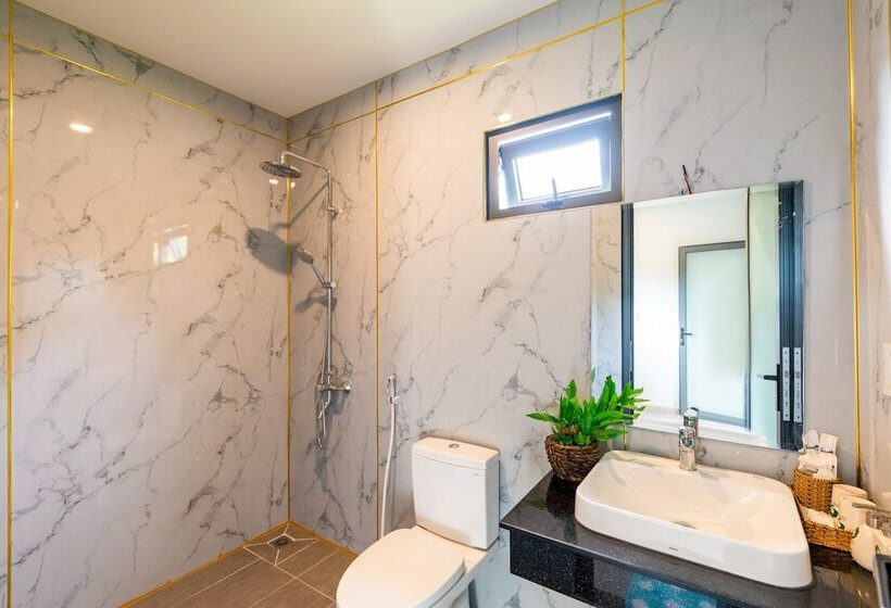 هتل Emerald Garden Retreat