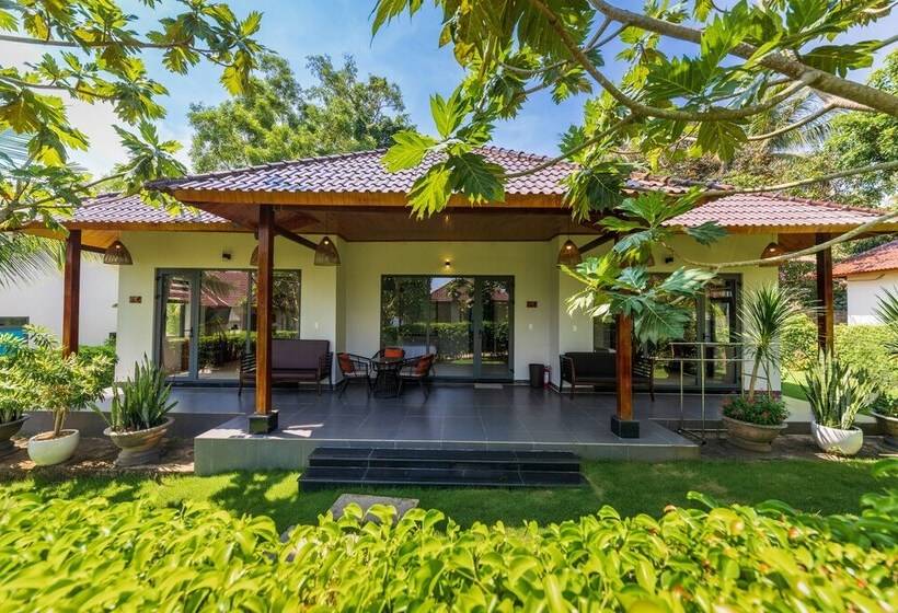 هتل Emerald Garden Retreat