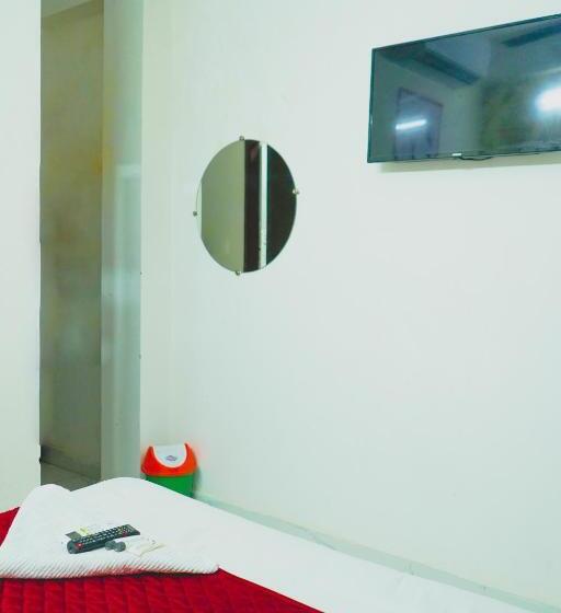 בית מלון כפרי Shubham Paradise Noida 70