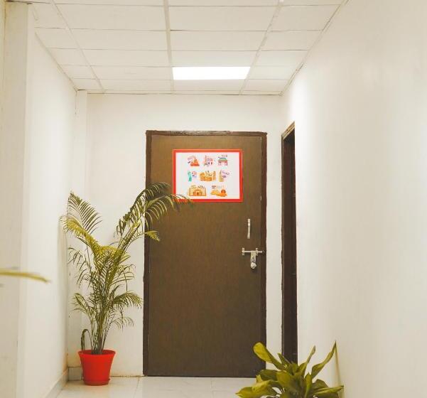 בית מלון כפרי Shubham Paradise Noida 70