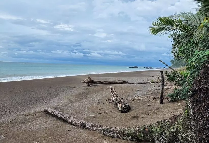 هتل Playa Ganadito Ecolodge