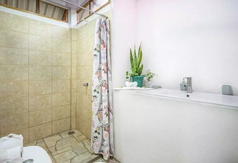 هتل Playa Ganadito Ecolodge