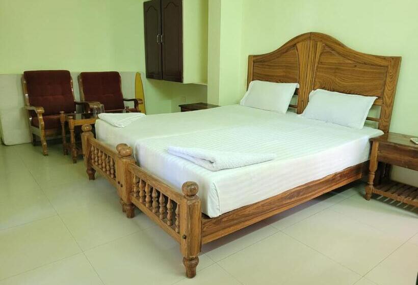 בית מלון כפרי Sea Star Beach Resort Kovalam