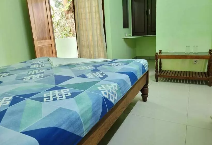 ホテル Sea Star Beach Resort Kovalam