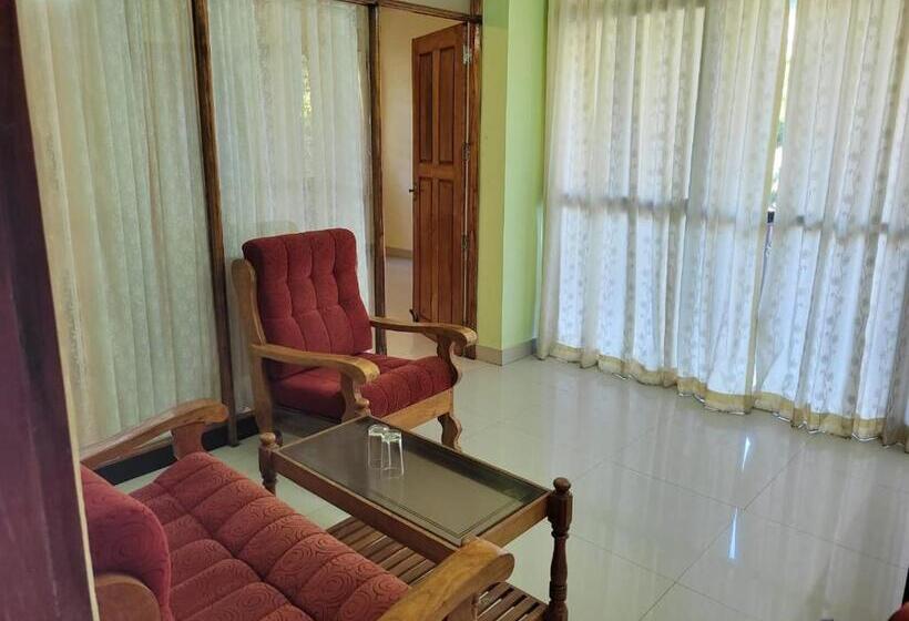 בית מלון כפרי Sea Star Beach Resort Kovalam