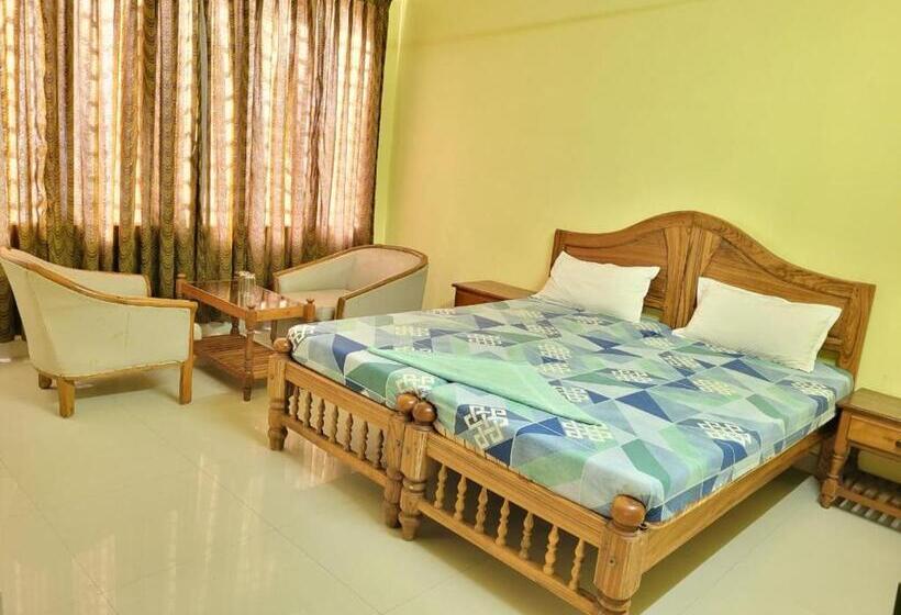 בית מלון כפרי Sea Star Beach Resort Kovalam