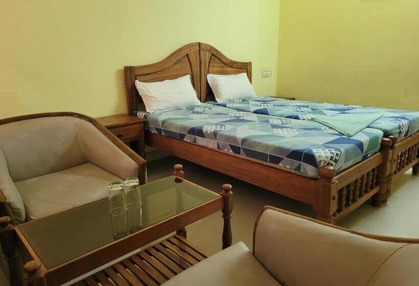 בית מלון כפרי Sea Star Beach Resort Kovalam