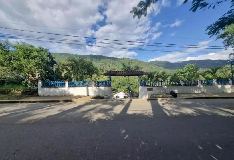 ホテル Villa Lucila